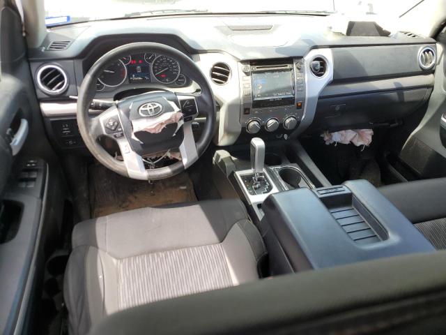 5TFRM5F17HX122172 - 2017 TOYOTA TUNDRA DOUBLE CAB SR/SR5 SILVER photo 8