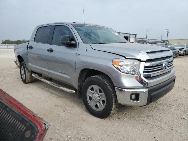 5TFEM5F11GX096777 - 2016 TOYOTA TUNDRA CREWMAX SR5 SILVER photo 4