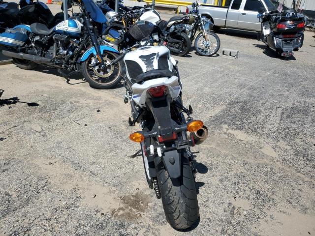 JS1DM11B3P7100309 - 2023 SUZUKI GSX-R1000 WHITE photo 4