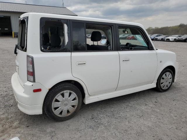 JTLKT324464048530 - 2006 TOYOTA SCION XB WHITE photo 3