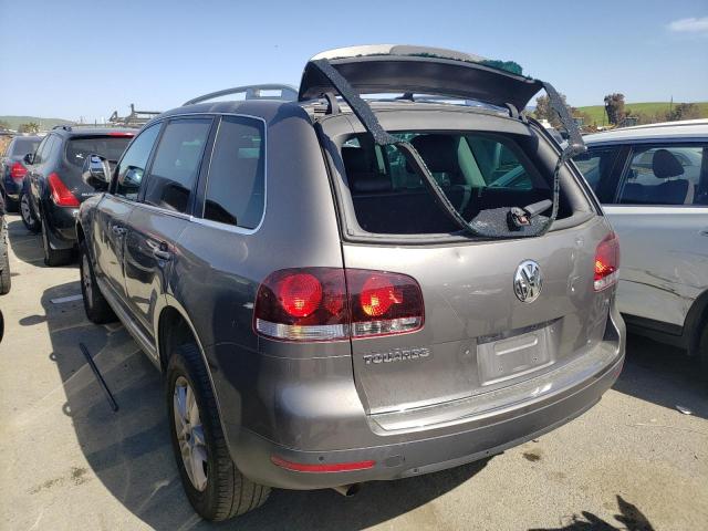 WVGBE77L19D018799 - 2009 VOLKSWAGEN TOUAREG 2 V6 GRAY photo 2