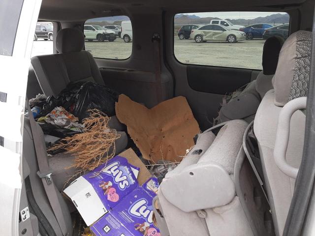 1GNDV23L86D240927 - 2006 CHEVROLET UPLANDER LS 银色 照片 11