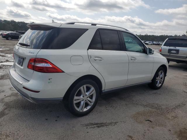 4JGDA5HB1DA176326 - 2013 MERCEDES-BENZ ML 350 4MATIC WHITE photo 3
