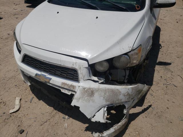 1G1JA6SH0E4212705 - 2014 CHEVROLET SONIC LS 白色 照片 9
