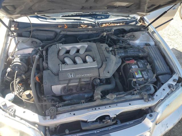 1HGCG1644WA044628 - 1998 HONDA ACCORD LX SILVER photo 11