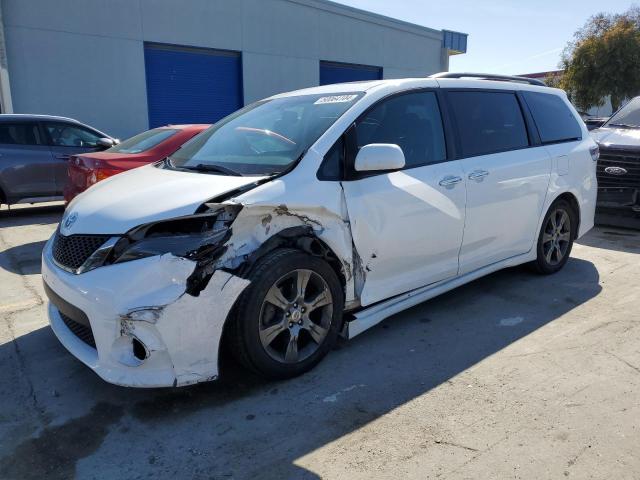 2016 TOYOTA SIENNA SE, 