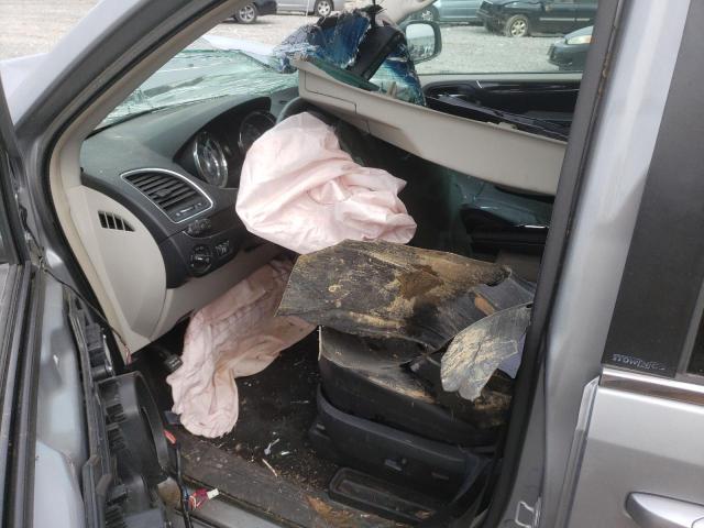 2C4RC1BG9DR630240 - 2013 CHRYSLER TOWN & COU TOURING SILVER photo 7