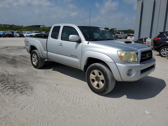 5TEUU42N25Z053666 - 2005 TOYOTA TACOMA ACCESS CAB SILVER photo 4