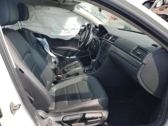 1VWDT7A33HC053809 - 2017 VOLKSWAGEN PASSAT R-LINE თეთრი ფოტო 7