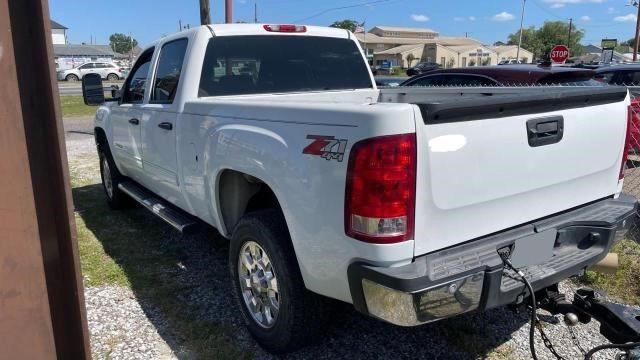 1GT120C82CF191194 - 2012 GMC SIERRA K2500 SLE WHITE photo 3