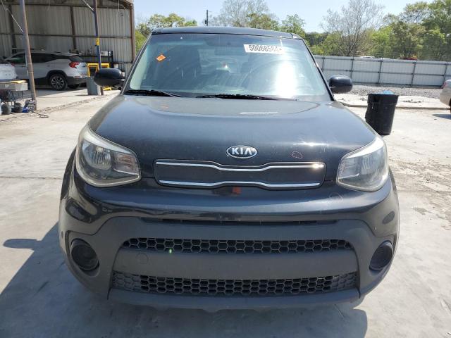 KNDJN2A28J7623389 - 2018 KIA SOUL BLACK photo 5