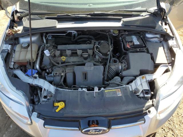 1FAHP3H27CL273368 - 2012 FORD FOCUS SEL SILVER photo 11