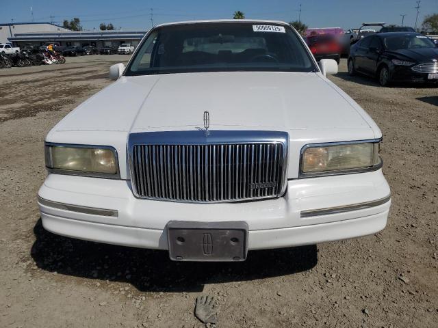 1LNLM81W0SY671753 - 1995 LINCOLN TOWN CAR EXECUTIVE Սպիտակ լուսանկար 5