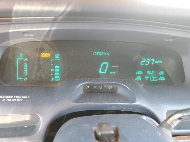 1LNLM81W0SY671753 - 1995 LINCOLN TOWN CAR EXECUTIVE Սպիտակ լուսանկար 9