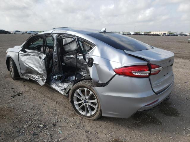 3FA6P0HD9LR180831 - 2020 FORD FUSION SE SILVER photo 2