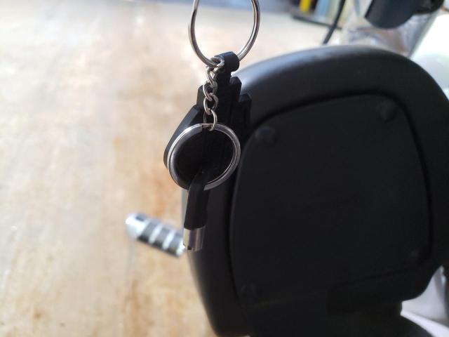 1HD1FC4137Y721351 - 2007 HARLEY-DAVIDSON FLHTCUI 白色 照片 8