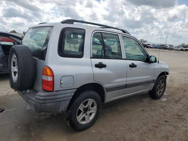 2CNBE13C326935640 - 2002 CHEVROLET TRACKER SILVER photo 3