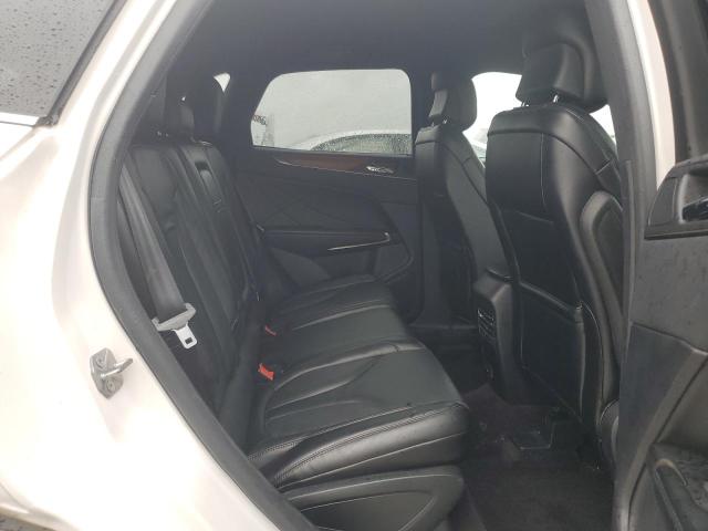 5LMCJ2C98JUL20461 - 2018 LINCOLN MKC SELECT 白色 照片 11