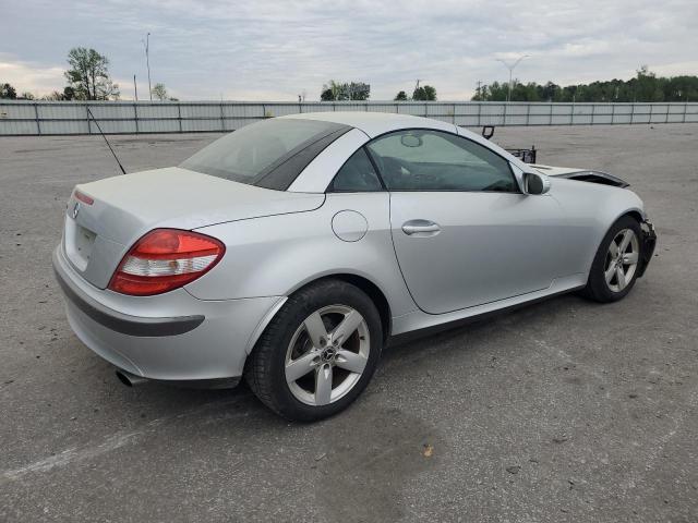 WDBWK54F36F098932 - 2006 MERCEDES-BENZ SLK 280 SILVER photo 3