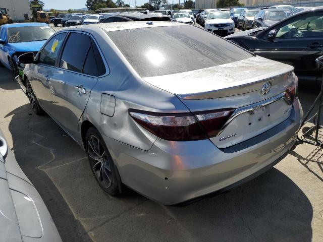 4T1BF1FK0GU234403 - 2016 TOYOTA CAMRY LE SILVER photo 2