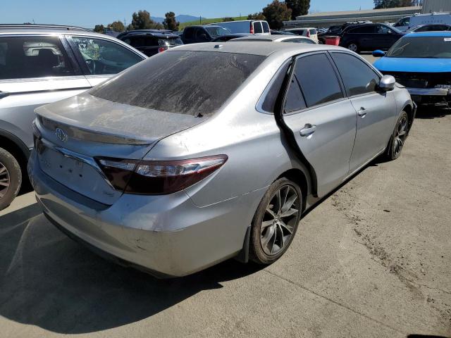 4T1BF1FK0GU234403 - 2016 TOYOTA CAMRY LE SILVER photo 3