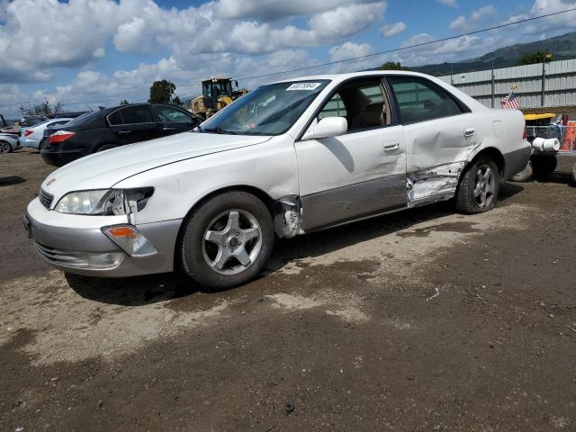 JT8BF22G7V5002740 - 1997 LEXUS ES 300 WHITE photo 1