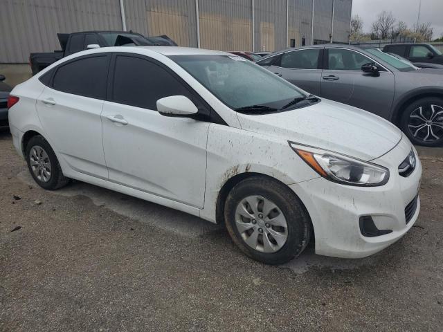 KMHCT4AE3GU970249 - 2016 HYUNDAI ACCENT SE WHITE photo 4