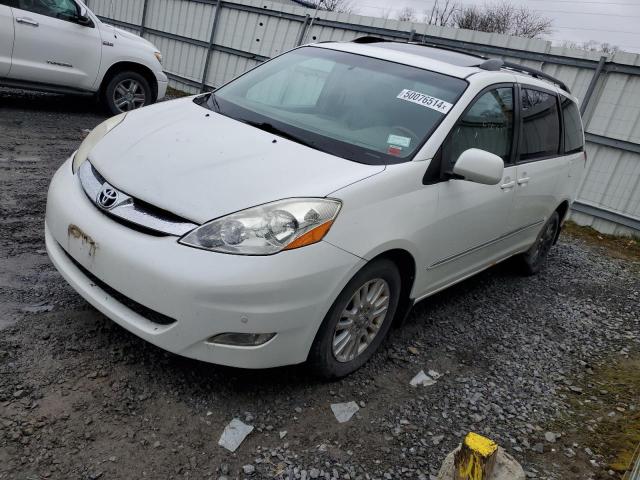 5TDBK22C99S024152 - 2009 TOYOTA SIENNA XLE WHITE photo 1