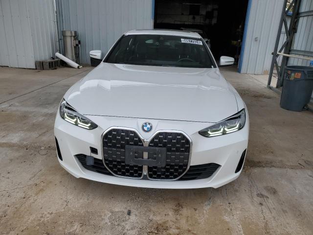 WBA73AV00RFR57496 - 2024 BMW 430XI GRAN COUPE WHITE photo 5