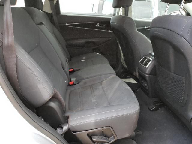 5XYPG4A53KG517348 - 2019 KIA SORENTO LX SILVER photo 11