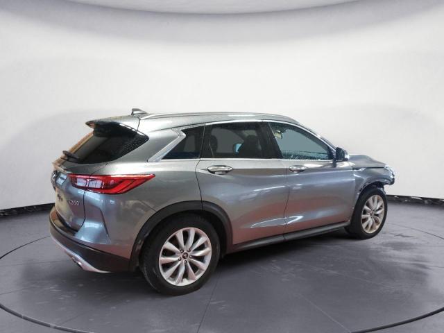 3PCAJ5M33KF122889 - 2019 INFINITI QX50 ESSENTIAL SILVER photo 3