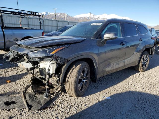 5TDGZRBH5NS583679 - 2022 TOYOTA HIGHLANDER XLE GRAY photo 1