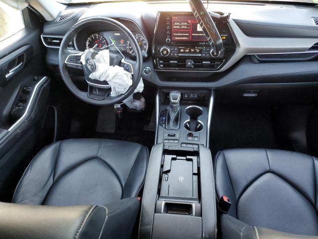 5TDGZRBH5NS583679 - 2022 TOYOTA HIGHLANDER XLE GRAY photo 8