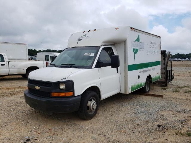 1GB3G2AA0A1129495 - 2010 CHEVROLET EXPRESS CU WHITE photo 2