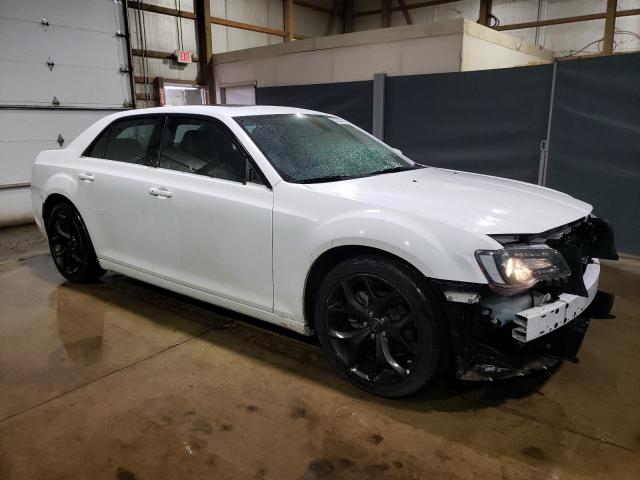 2C3CCABG7NH120986 - 2022 CHRYSLER 300 S WHITE photo 4