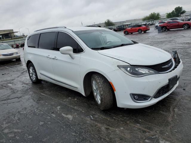 2C4RC1BG4KR731957 - 2019 CHRYSLER PACIFICA TOURING L WHITE photo 4