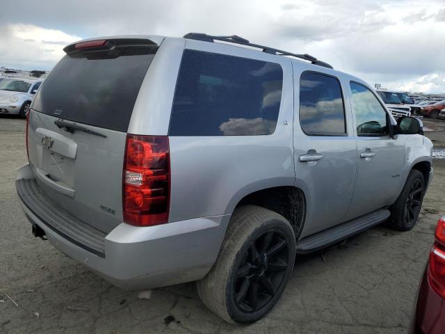 1GNSKBE02BR170440 - 2011 CHEVROLET TAHOE K1500 LT SILVER photo 3