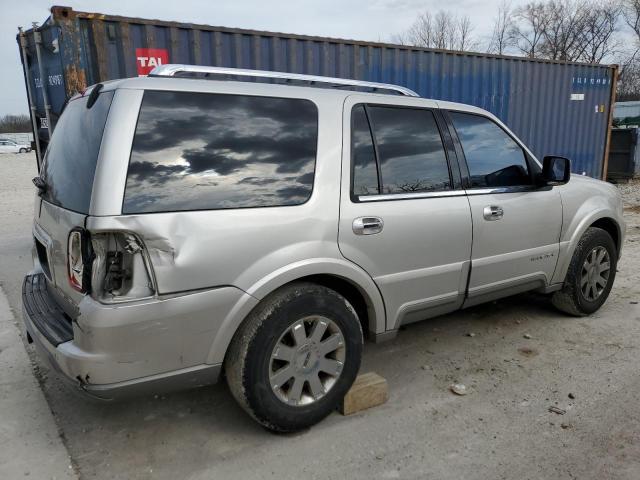 5LMFU28R54LJ32259 - 2004 LINCOLN NAVIGATOR ვერცხლისფერი ფოტო 3