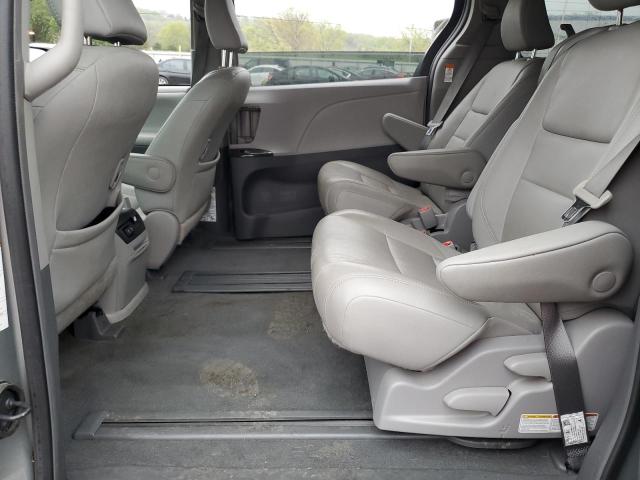 5TDYZ3DC1KS003729 - 2019 TOYOTA SIENNA XLE SILVER photo 11