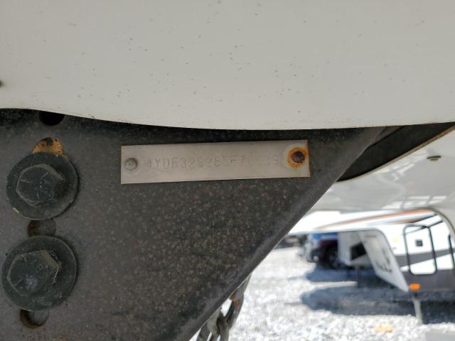 4YDF329265F706392 - 2005 KEYSTONE MONTANA WHITE photo 10