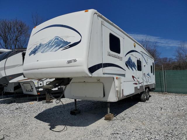 4YDF329265F706392 - 2005 KEYSTONE MONTANA WHITE photo 2