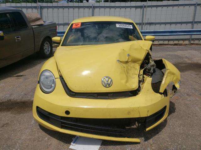 3VWJP7ATXCM641558 - 2012 VOLKSWAGEN BEETLE YELLOW photo 5