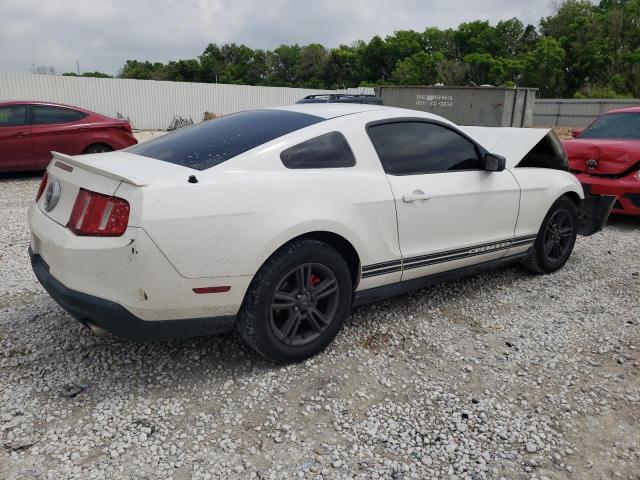 1ZVBP8AM3B5130779 - 2011 FORD MUSTANG WHITE photo 3