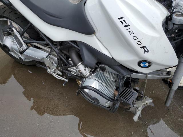 WB1039806AZS27042 - 2010 BMW R1200 R WHITE photo 7