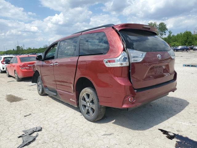 5TDXZ3DC3HS882722 - 2017 TOYOTA SIENNA SE RED photo 2