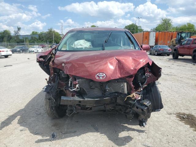 5TDXZ3DC3HS882722 - 2017 TOYOTA SIENNA SE RED photo 5