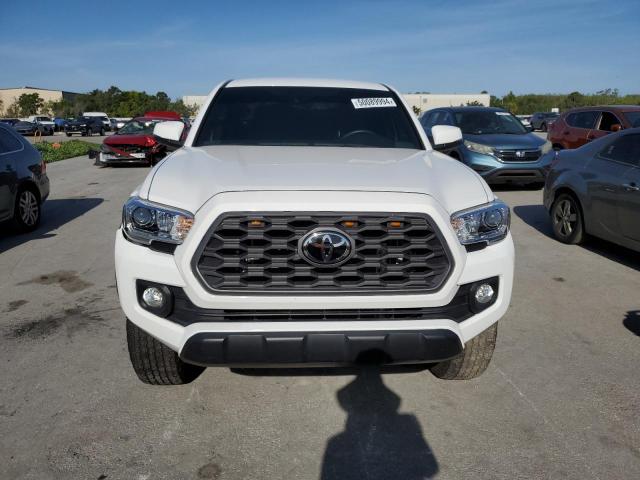 3TMCZ5AN8NM494087 - 2022 TOYOTA TACOMA DOUBLE CAB WHITE photo 5