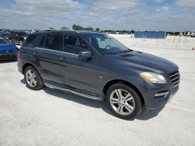 4JGDA5HB4CA064599 - 2012 MERCEDES-BENZ ML 350 4MATIC GRAY photo 4