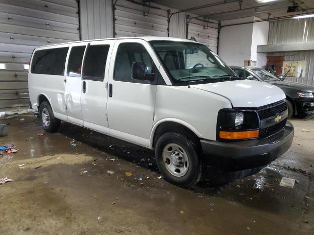 1GAZGNFG9H1184860 - 2017 CHEVROLET EXPRESS G3500 LS WHITE photo 4