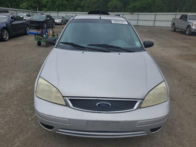 1FAFP34N45W122965 - 2005 FORD FOCUS ZX4 SILVER photo 5